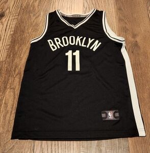 Brooklyn Nets Irving jersey BOYS SIZE MEDIUM